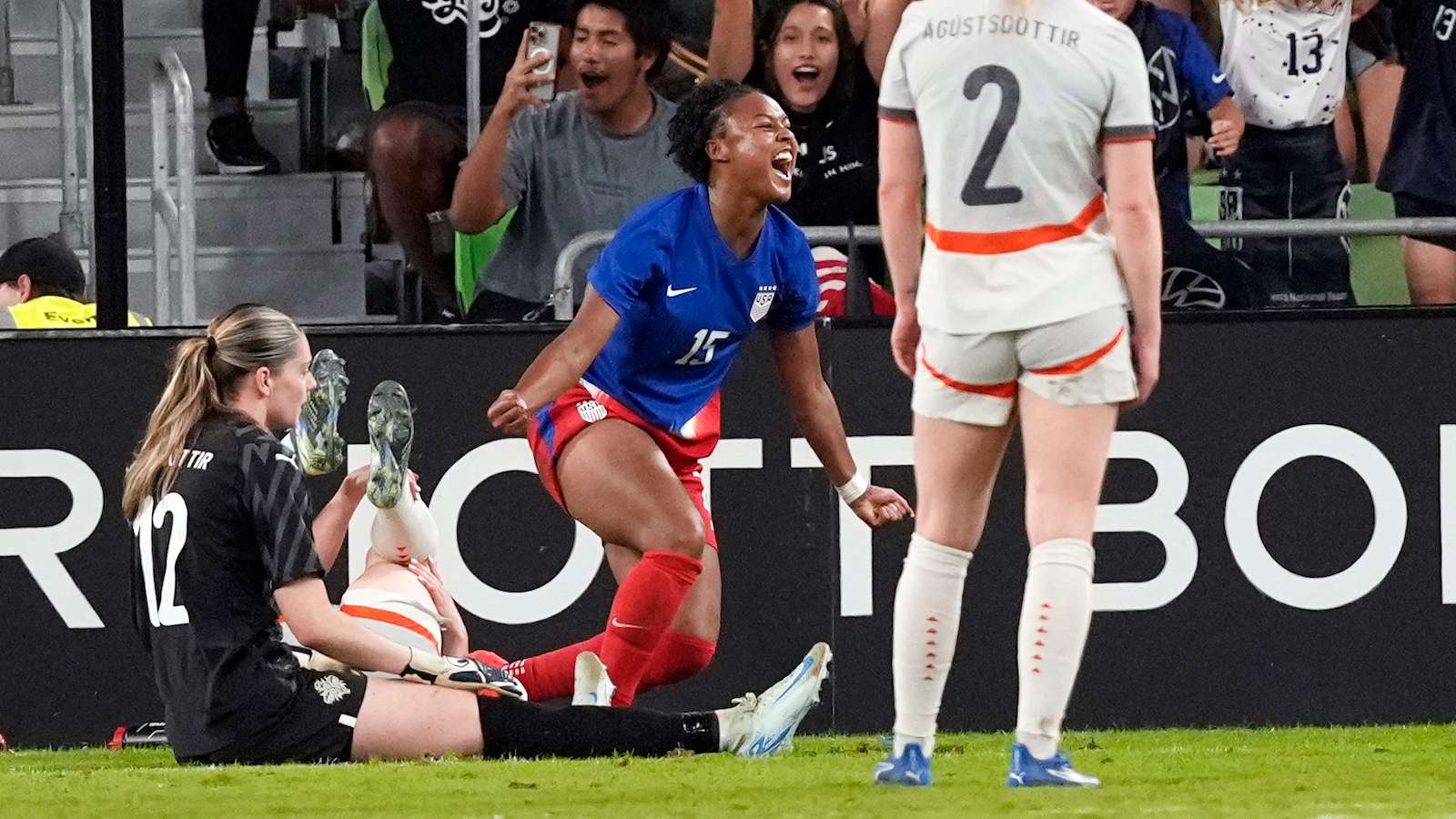 被放大了 被放大了